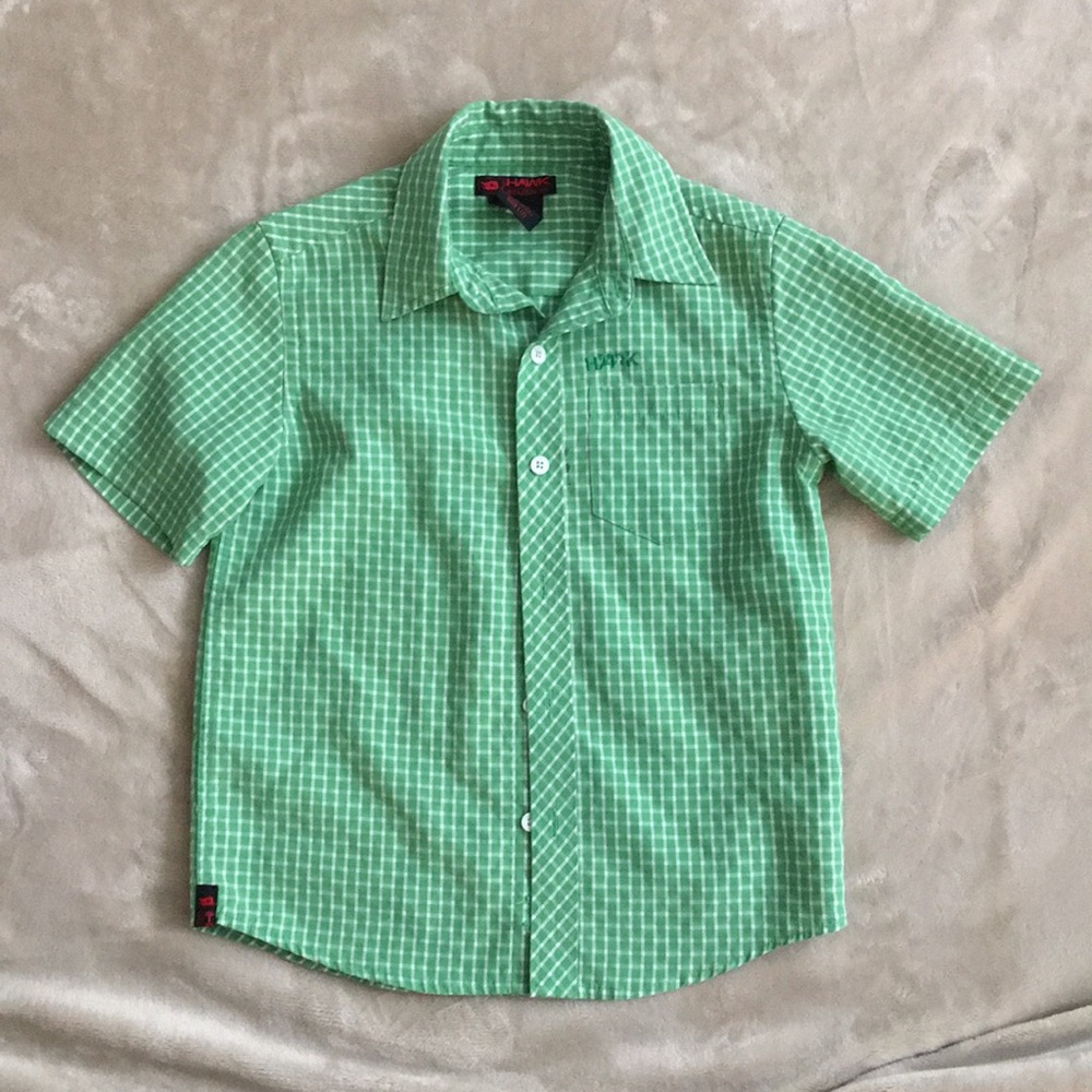 Short sleeve dress shirt. Perfect for Easter
